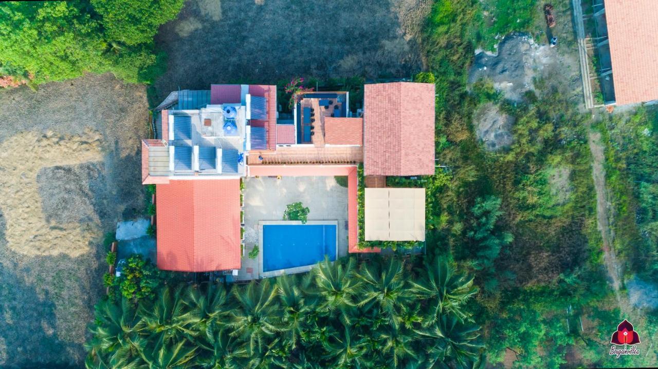 Bougainvillea Hotel Alībāg Buitenkant foto